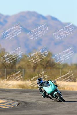 media/Jan-10-2025-CVMA Friday Practice (Fri) [[489e0da257]]/Group 4 and Trackday/Session 5 (Turn 7)/